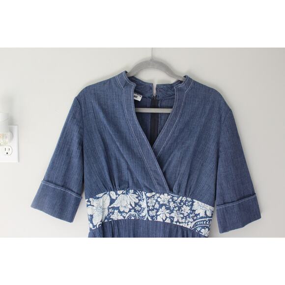 Vintage Denim Midi Dress with V Neck and Floral Waist - Picture 2 of 8